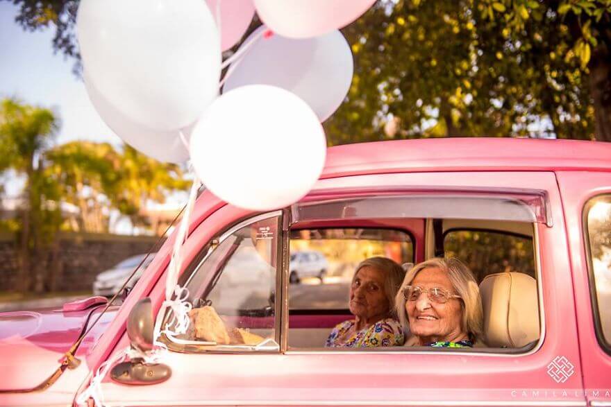 Heartwarming Pictures Of Twins Celebrating Their 100th Birthday