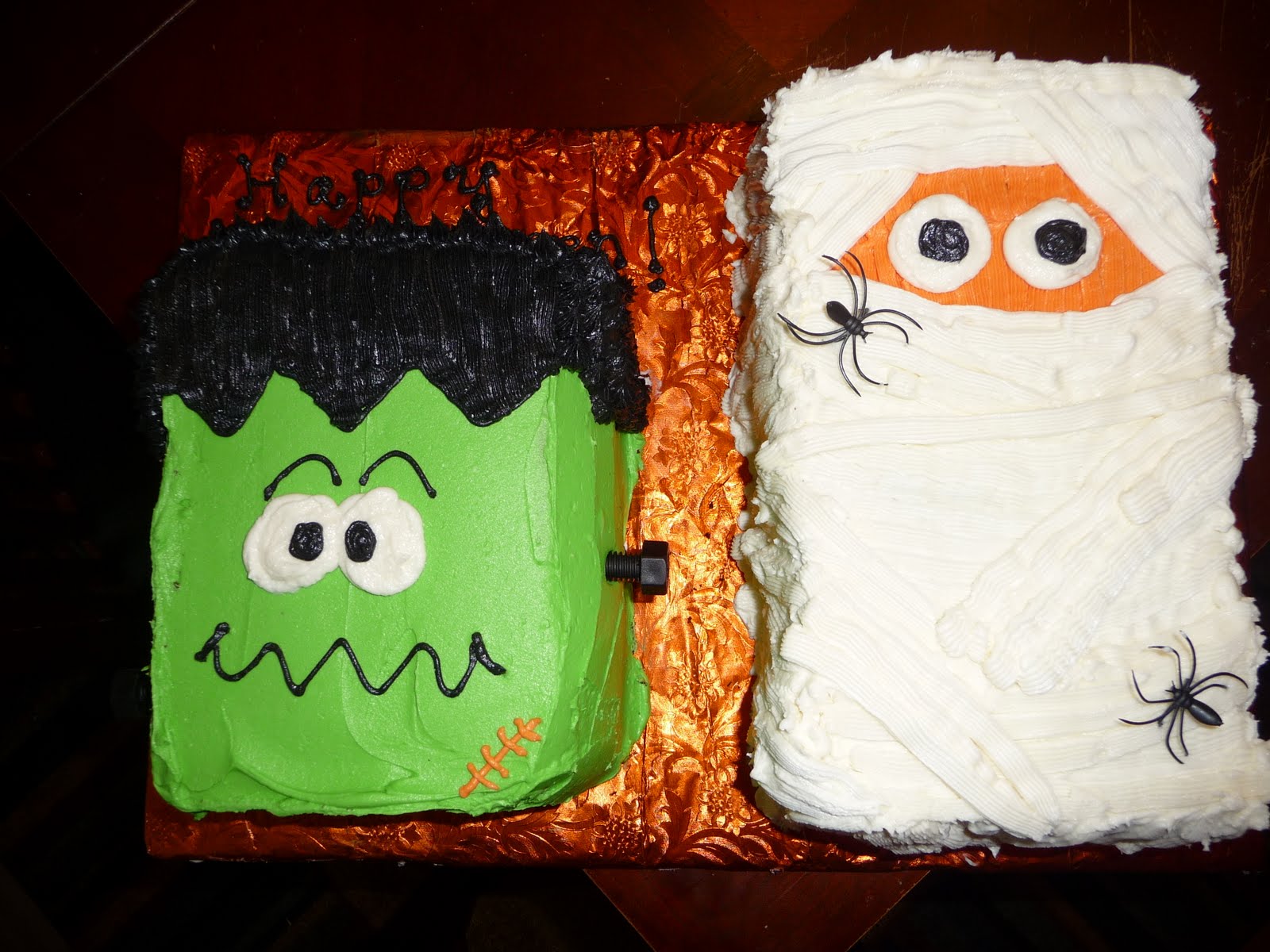 easy halloween cake designs made these super easy halloween cakes yesterday for a halloween party 