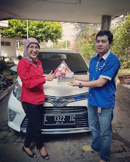 Harga Kredit Sales Mobil Toyota Surabaya terbaru Neni Mida