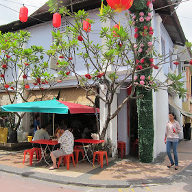 Johor Breakfast - Half Boiled Eggs @ Restoran Kin Wah 锦华餐室