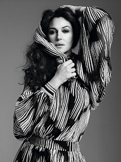 Monica Bellucci black and white image