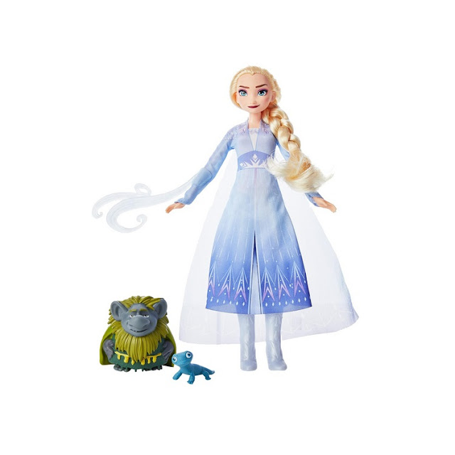 Poupée Disney La Reine des Neiges 2 : Elsa, Pabbie et salamandre, hors boîte.