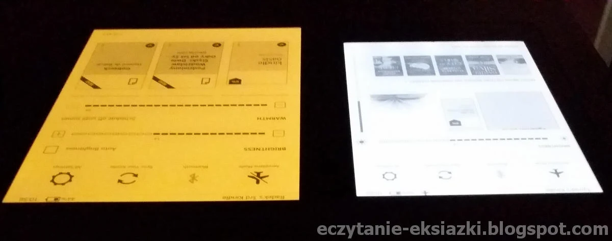 Kindle Paperwhite 4 (po lewej) i Kindle Oasis 3 (po prawej) - porównanie podświetlenia ekranu czytników ustawionych pod kątem