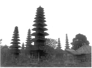 Seni Bangunan Kerajinan  Model Pakaian dan Bentuk Rumah 