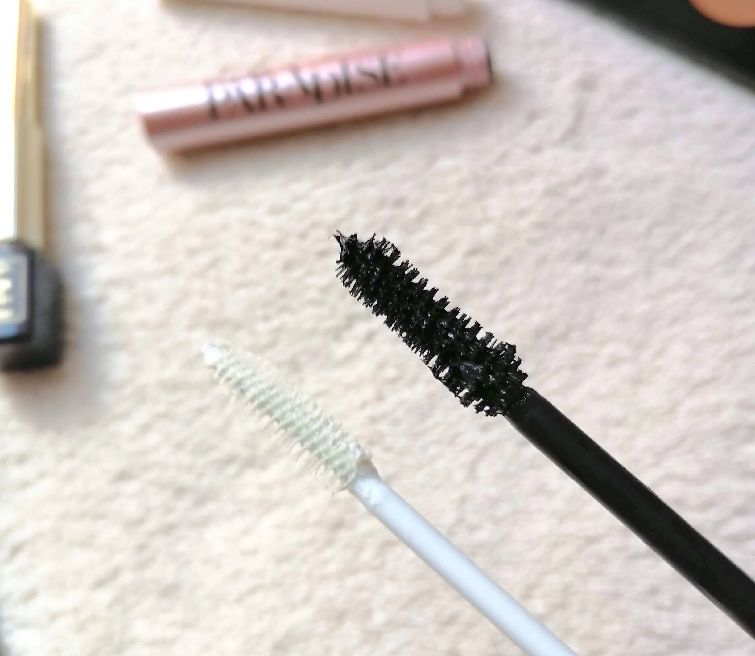 Expédiez vos cils au paradis avec le primer & mascara Lash Paradise de L'ORÉAL!