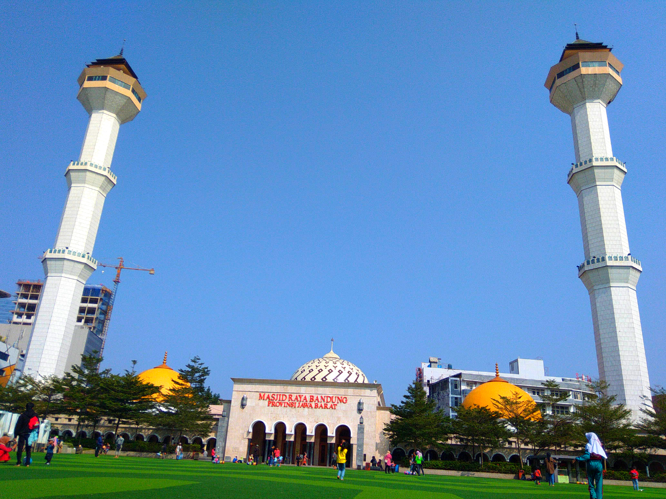 Melihat Kota Bandung  dari Menara Masjid  Raya  Sifathlist