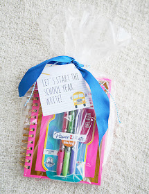 Cute writing themed back to school gift for teachers or students! Free printable for back to school. 