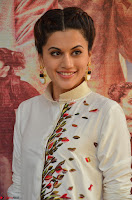 Taapsee Pannu Looks Super Cute in White Kurti and Trouser 12.JPG