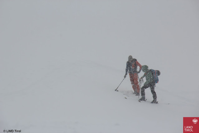 Schneefall in der Weißkugelgruppe (Foto: 25.04.2023)