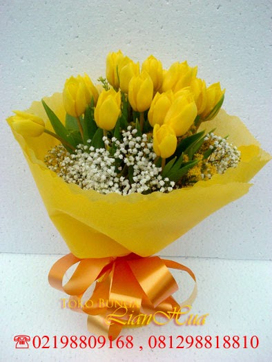 handbouquet bunga tulip kuning 