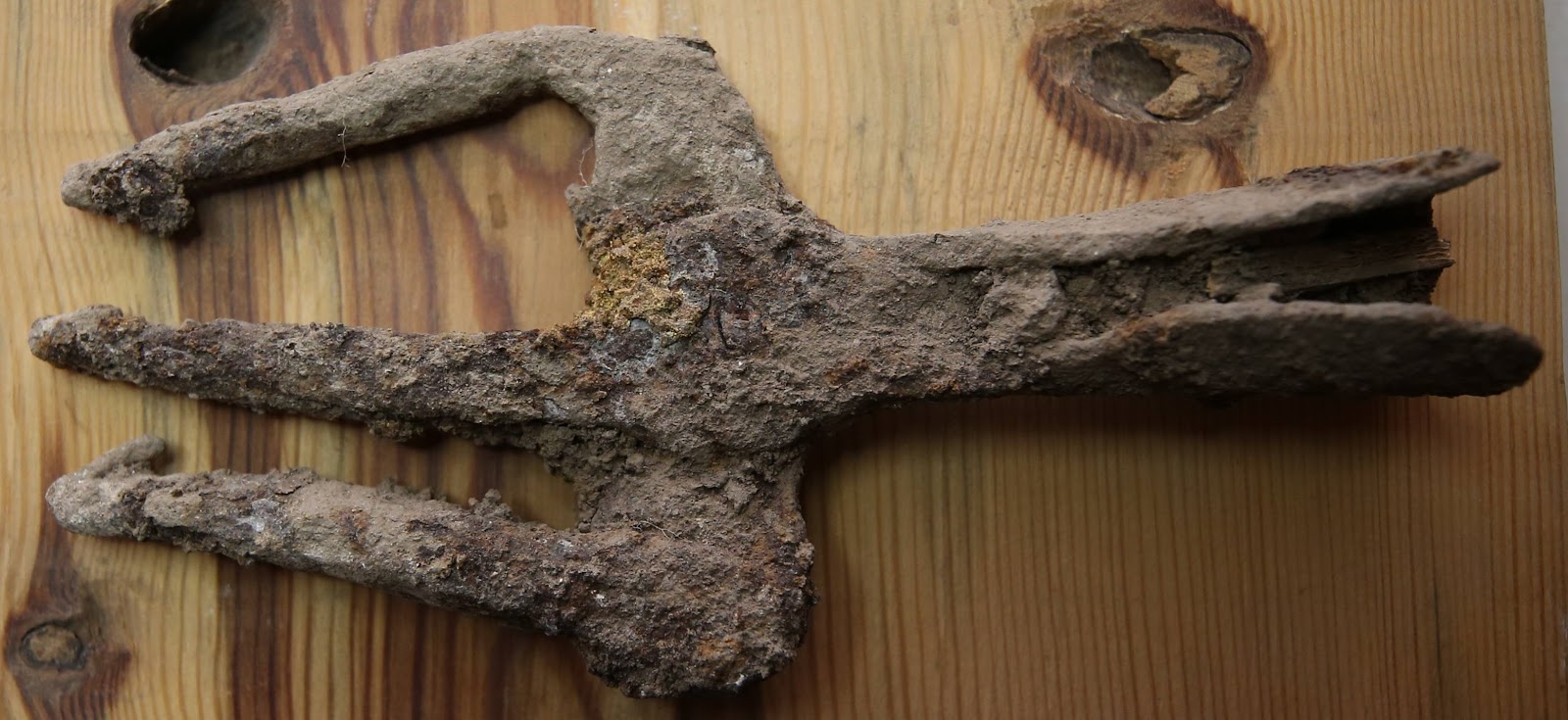 Βρέθηκε σιδερένια τρίαινα 1.700 ετών στην Άσσο