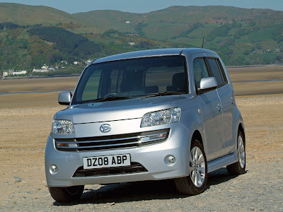 2012 Daihatsu Materia wallpapers