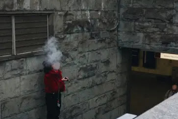 vaping and e cigarette