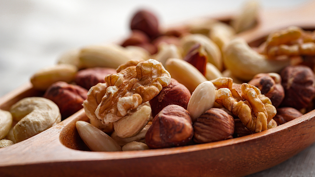 Nuts can help stave off a problem often associated with mental health