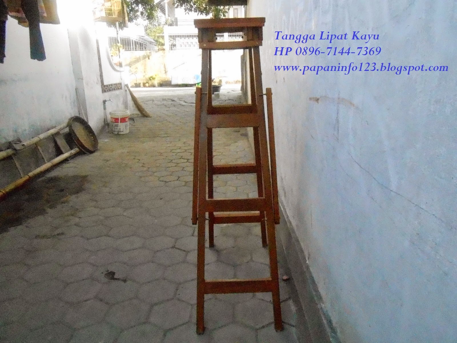 Dijual Tangga  Lipat  Kayu  PAPAN INFORMASI