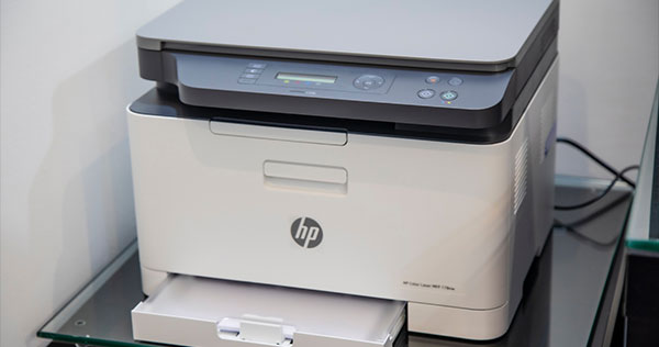 HP demandada por utilizar actualización de firmware para impedir el uso de cartuchos de terceros