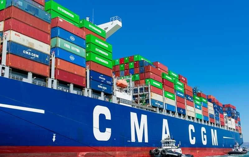 CMA CGM sospende il transito delle sue navi nel Mar Rosso