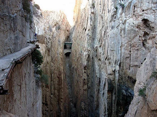 A Path Through Split Rocks El Caminito del Rey