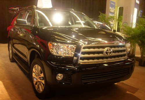 2010 toyota halts lexus suv black color