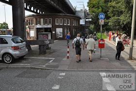Veloroute 12, Bei den St. Pauli Landungsbrücken © hamburgize.com / Stefan Warda