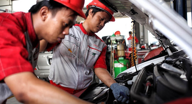 WAKTU YANG TEPAT UNTUK SERVIS MOBIL