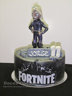 festa aniversário bolo Fortnite