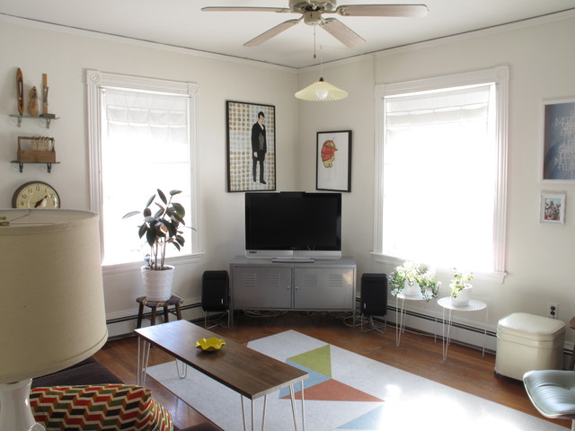 Adorable TV Cabinet to Keep Your TV in Living Room