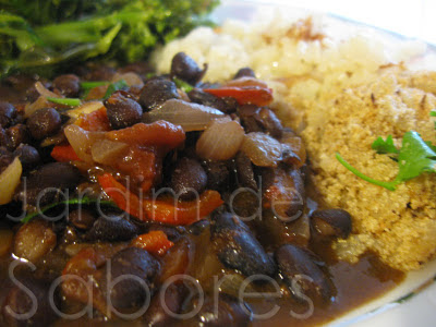 Feijão Preto com Arroz e Farofa