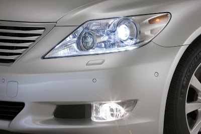 2010 Lexus LS 460 Sport Headlight