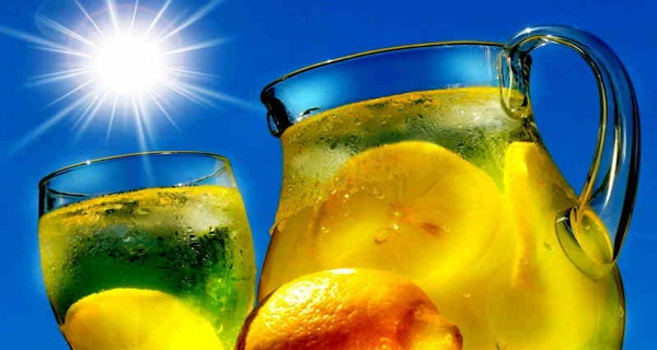 http://www.maigrirastuces.com/2015/06/detoxifier-et-perdre-du-poids-avec.html