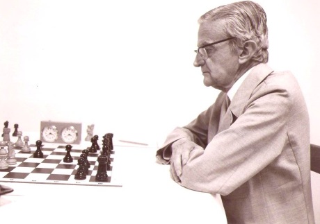 El ajedrecista Dr. Ramón Rey Ardid