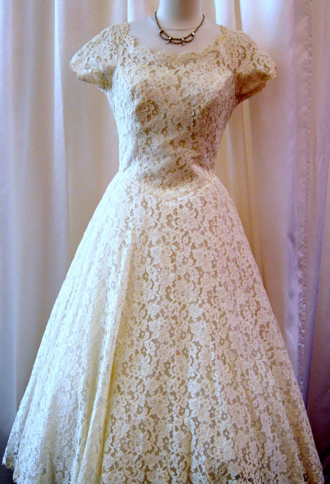 1950s Ivory Lace Wedding Prom