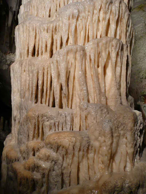 Grotte Postumia stalattiti stalagmiti