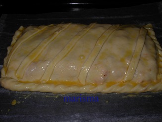 empanada de bonito en bandeja horno con huevo