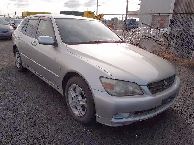 2002 Toyota Altezza Gita for Pakistan to Karachi