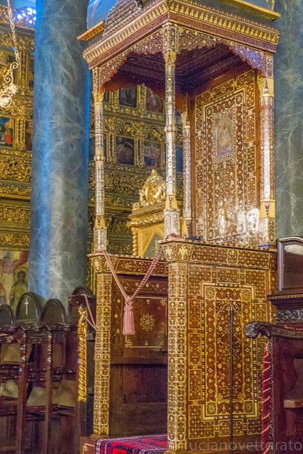 interno del Patriarcato Ecumenico di Costantinopoli, trono con intersi di madreperla