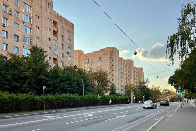 улица Достоевского, жилой дом 1987 года постройки, жилой дом 1993 года постройки