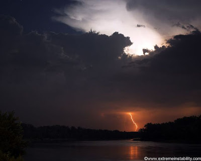 Photographs of Natural Phenomena Seen On  lolpicturegallery.blogspot.com