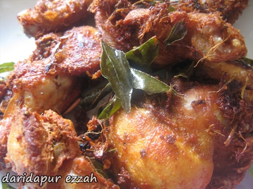 Dari Dapur Ezzah: Gulai Nangka dan Ayam Goreng Rempah