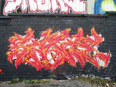 graffiti du Heavy Weights crew