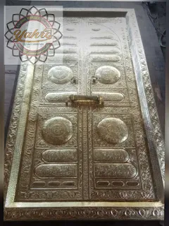 Kerajinan Pintu Ka’bah Tembaga Kuningan