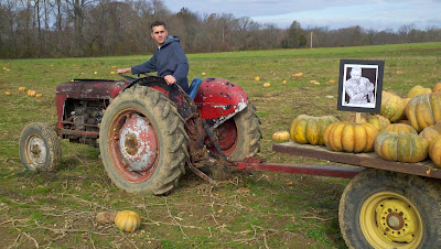 Tio Joel loves him some pumpkins!