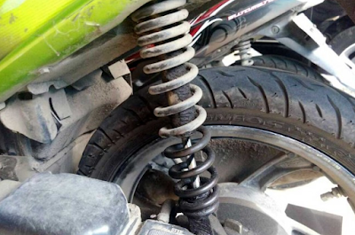  Shock  Belakang  Motor  Terlalu Empuk  Ini Penyebabnya 