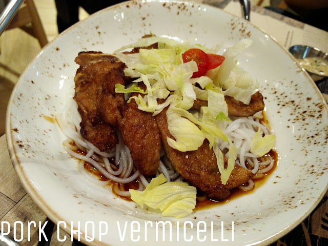 Paulin's Munchies - Three Little Pigs Eatery at Tiong Bahru Plaza - Pork Chop Vermicelli