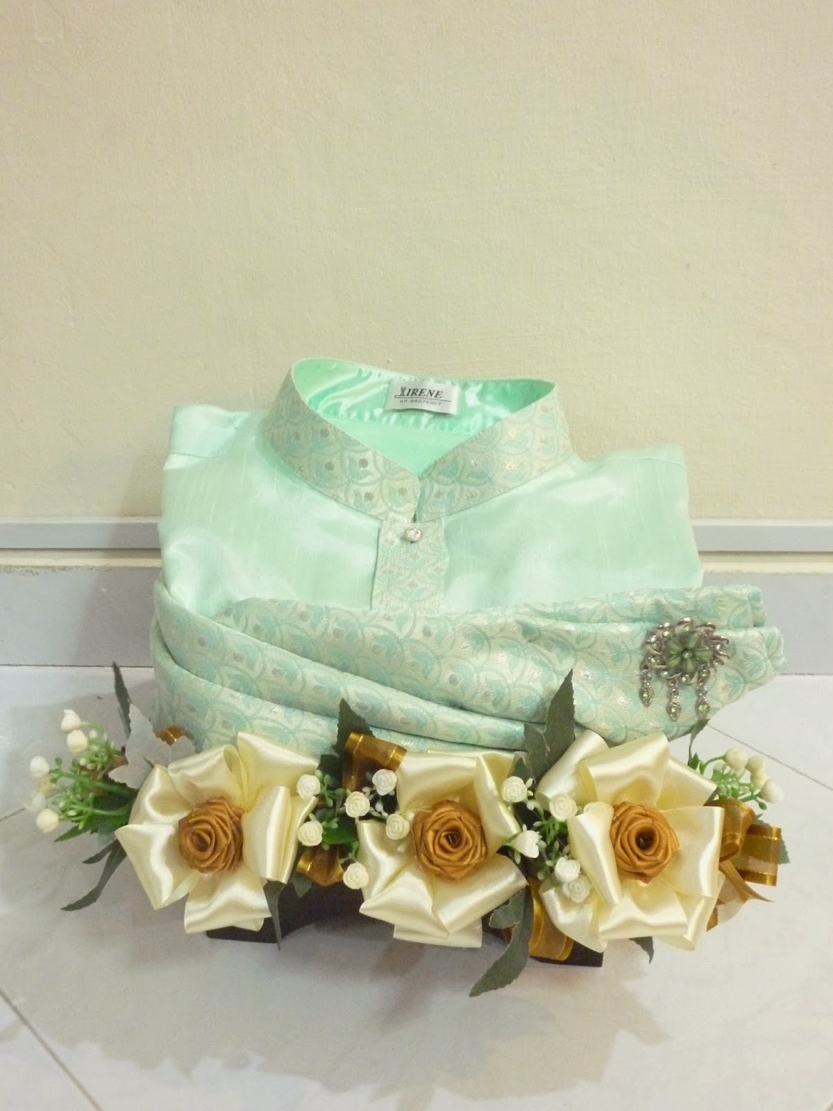 Gubahan Hantaran JS Creation Gubahan Lipatan Baju 