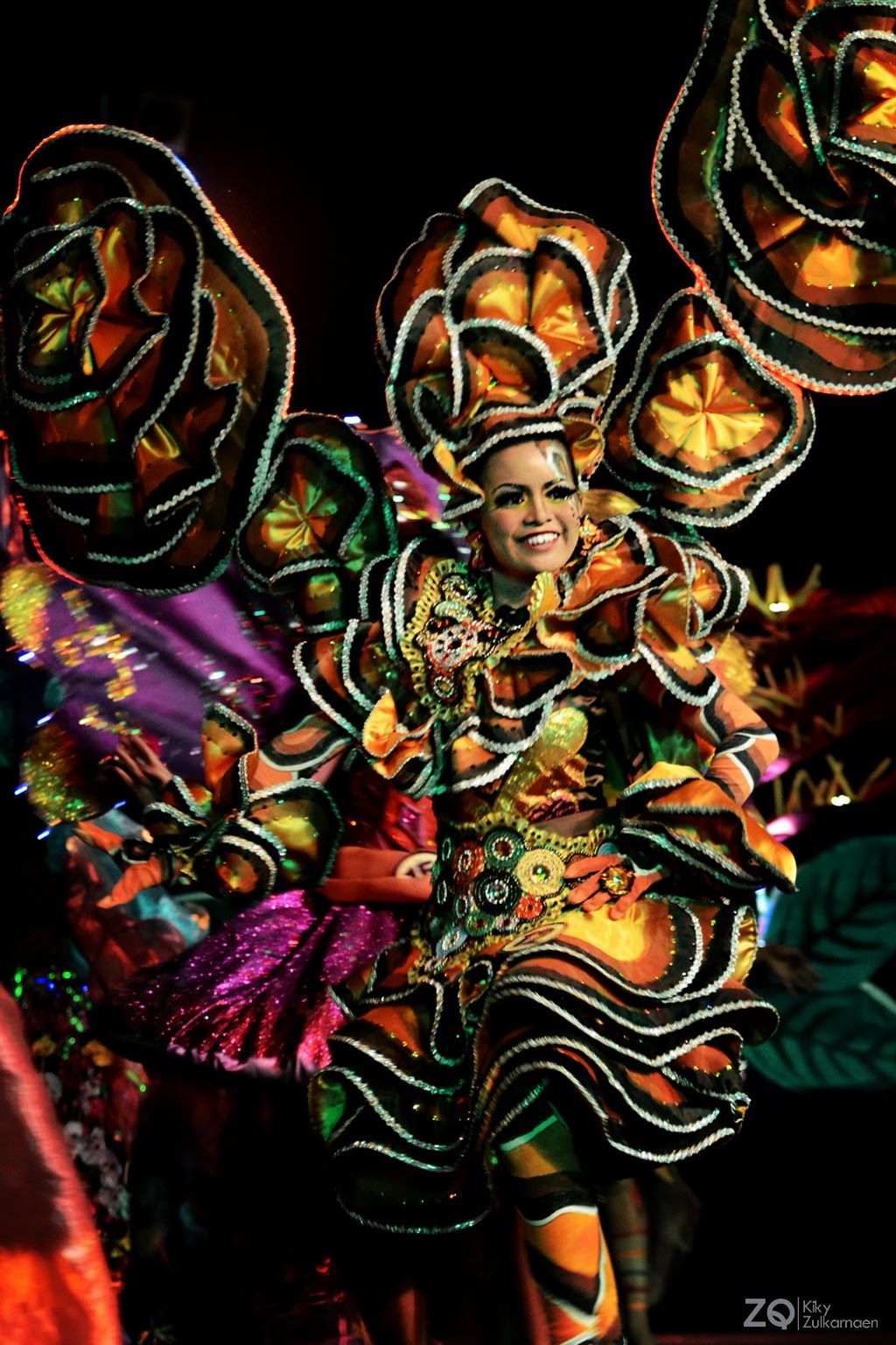  Kostum Karnaval  Tema Bunga Inidesain