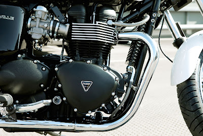 2010 Triumph Bonneville engine