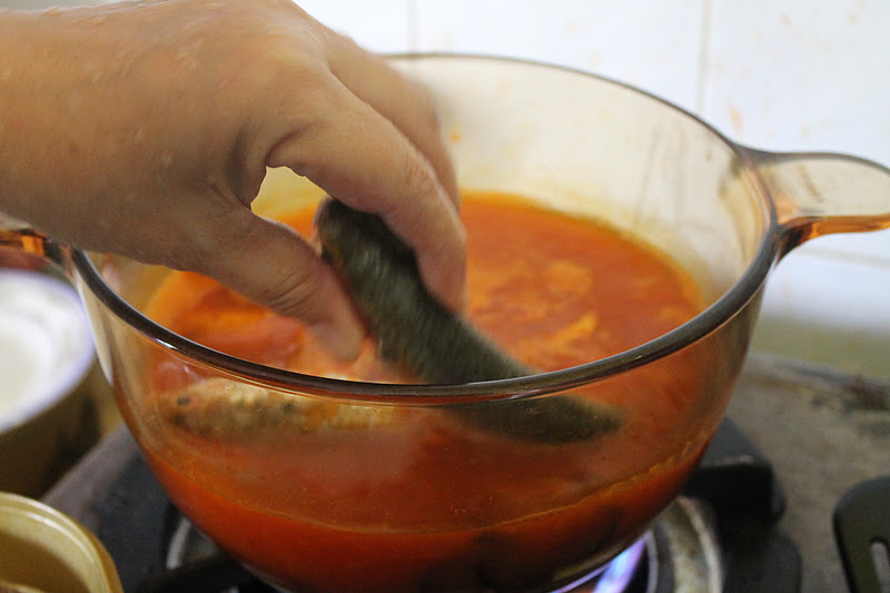 Masak Asam Pedas Ikan Belanak - Azie Kitchen