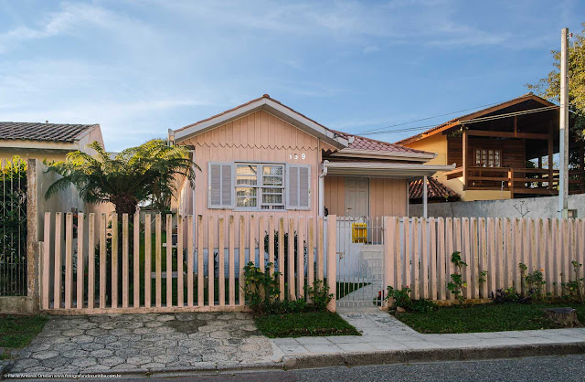 Casa de madeira na Travessa Medianeira