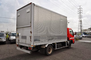 2005 Hino dutro 3ton Box Truck 4WD for Malawi